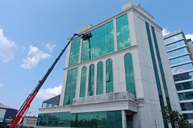 Anadolu Yakası Dış Cephe Cam Temizliği